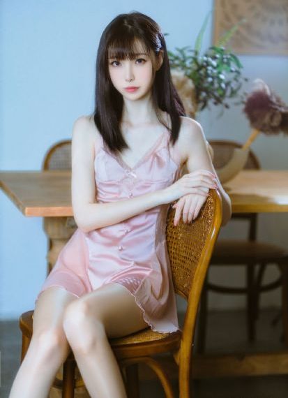一边摸一边亲_剧情片免费观看