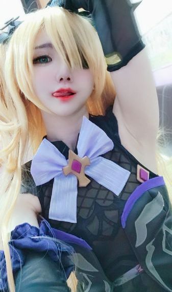 主动打开腿惩罚调教虐乳的视频_蓝光天堂在线